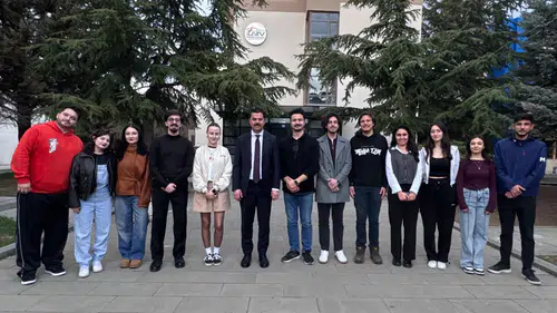 Selçuk Üniversitesi Rektörü Yılmaz’dan İletişim Fakültesi medya birimlerine övgü