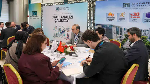 KTO Karatay Üniversitesi’nde dikkat çeken toplantı: Fizyoterapi eğitimi nasıl şekillenecek?