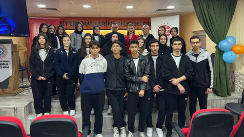 Konya’da geleceğin gazetecilerine net mesaj: Yalan habere kanmayın!