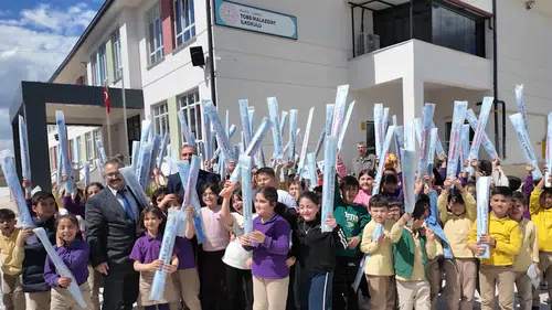 Çumra’da çocuklara 23 Nisan'da uçurtma hediyesi