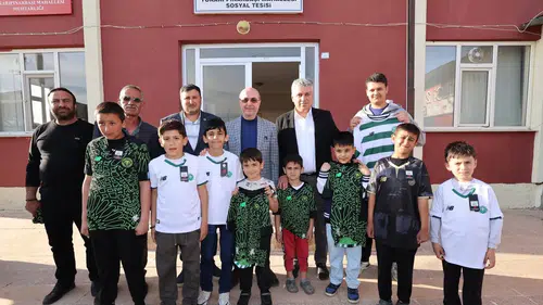 Konyalı Başkan çocukları Konyasporlu yapmaya devam ediyor