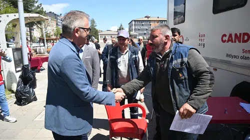 Konya'da örnek davranış: Başkan kan bağışı yaptı