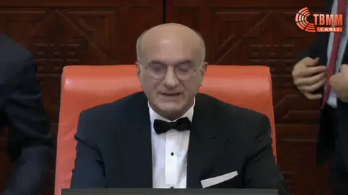 Konyalı siyasetçi duyurdu! Meclisi kilitlediler