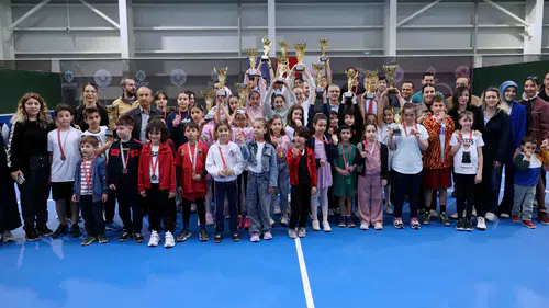 Konya’da 23 Nisan Tenis Turnuvası'nda şampiyonlar belli oldu
