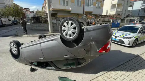 Karaman’da korkutan kaza! Araç takla atarak ters döndü
