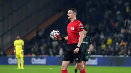 Konyaspor - Fenerbahçe maçının hakemi açıklandı