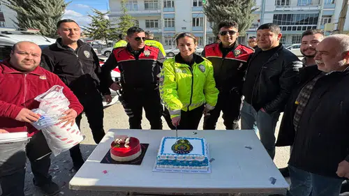 Ereğli’de ihbar üzerine gittiler, pasta ile karşılandılar