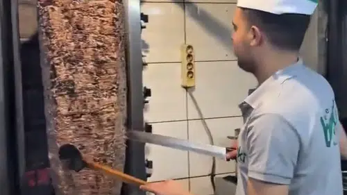 Konya’da dönerde şok! Etin gramı altını solladı, Zafer’deki işletme şok fiyat sundu