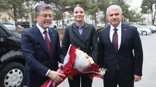 Bakan Yumaklı, Konya'da tarım projelerini değerlendirdi