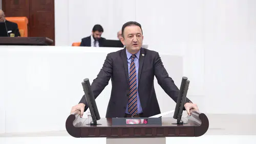 CHP’li Bektaş’tan 23 Nisan mesajı: "Çocuklara adil bir Türkiye miras bırakmalıyız"