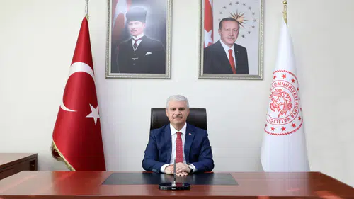 Konya Valisi Akın: "23 Nisan, millet iradesinin tecelli ettiği gündür"