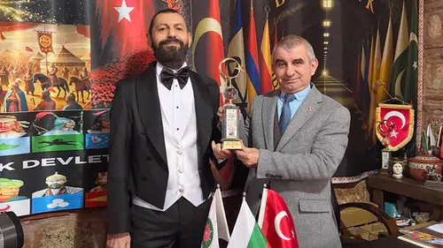 Dünyaca ünlü yazar Akif Manaf’a bir uluslararası ödül daha