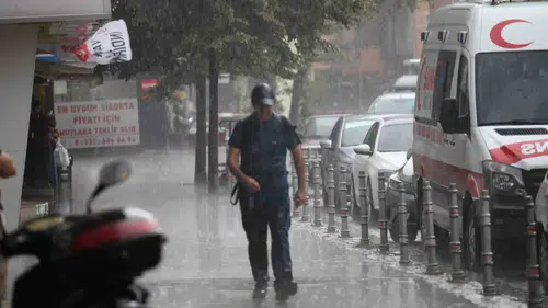Konya’da dışarı çıkacaklar dikkat: Sağanak yağış kapıda