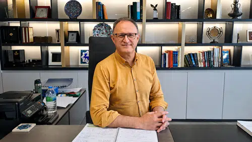 VİAD Başkanı Sinacı’dan 19 Mayıs mesajı: “Eğitimi ihmal etmek bir nesli kaybetmektir”