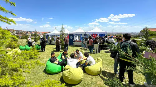 Konya’da gençler bu etkinliğe akın etti: Üniversitelilere Avrupa kapısı açıldı