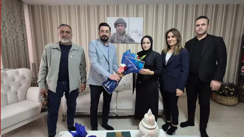 Anahtar Parti Konya'dan Anneler Günü’nde vefa ziyareti