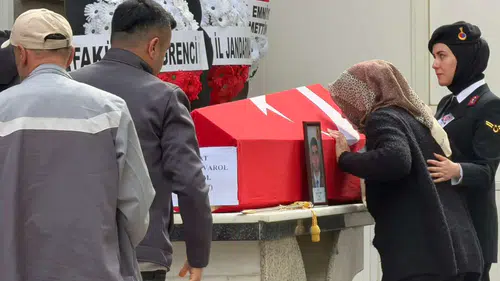 Konya askerine veda etti!