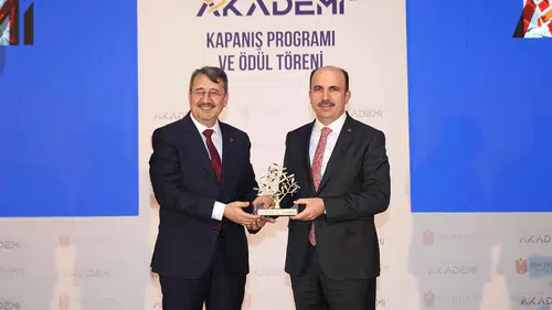 Konya Büyükşehir Belediye Başkanı Altay’a ödül! "Konyalılar adına teşekkür ediyorum"