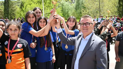 Konya’da 420 öğrenci doğada kıyasıya yarıştı