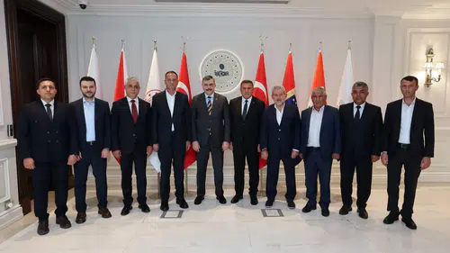 Konyalı Bakanı ziyaret ettiler! O etkinliğe davet ettiler