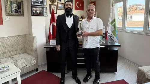 Yazar Akif Manaf’a uluslararası platformdan anlamlı ödül