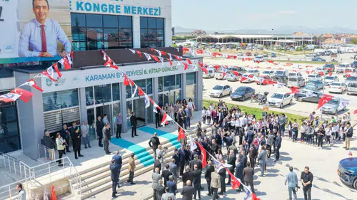 Kitapseverlerin beklediği etkinlik başladı! Karaman’da yoğun katılım