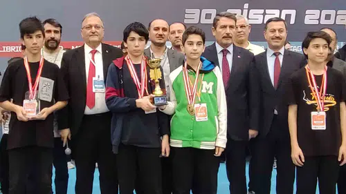Konya'da öğrenciler adeta şov yaptı: Dereceler peş peşe geldi