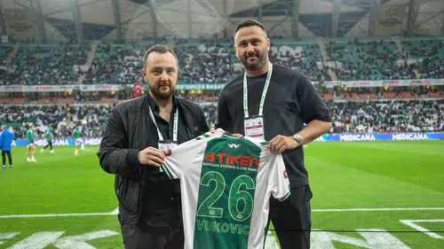 Konyaspor, efsane oyuncusunu onurlandırdı