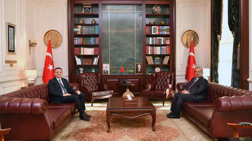Bektaş, Konya’ya büyük hizmetlerde bulunan kritik isimle buluştu