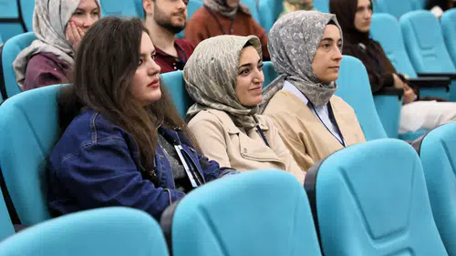Konya’da yüzlerce öğrenciyi ilgilendiren program: Rehber öğretmenler eğitim aldı
