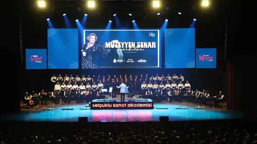 Konya'da nostalji rüzgarı: Müzeyyen Senar eserleri seslendirildi