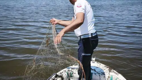 Beyşehir Gölü’nde kaçak avcılara geçit yok! Ağlar tek tek toplandı