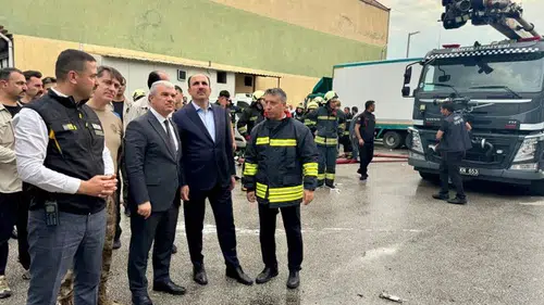 Konya Valisi ve Başkan Altay dev yangının olduğu bölgede!
