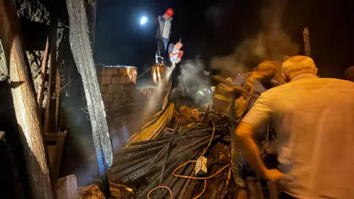 Konya’da korkutan yangın! Garaj ve depo kullanılamaz hale geldi