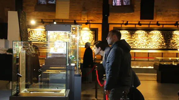 Konya’da 16 Kabe örtüsü ve Kutsal Emanetler sergileniyor! İftardan sonra da açık