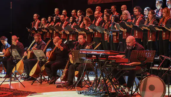 Konya’da bu konser büyük ilgi gördü! Oyun havalarıyla coştular
