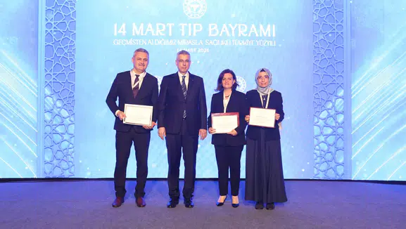 Sağlık Bakanı Memişoğlu'ndan Konya'ya ödül