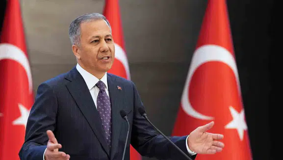 Konyalı eski Bakan Yerlikaya ateş püskürdü! Zihni bozuk trol