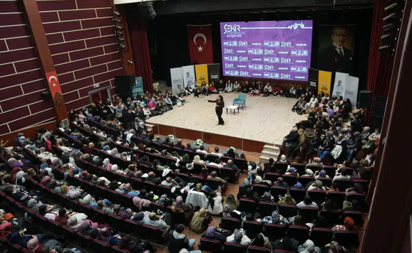 Konyalılar ülkenin önde gelen isimleriyle ilçelerde buluşuyor!