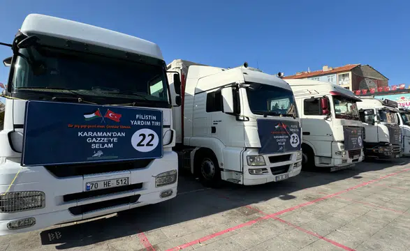 Gazze’ye yardım tırları dualarla yola çıktı