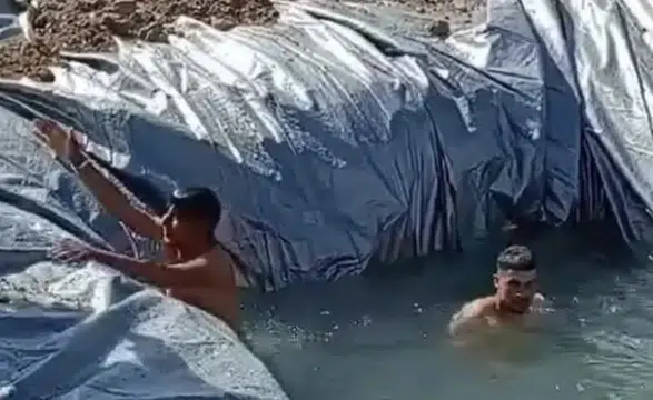 Konyalı çiftçi denizi tarlaya getirdi! Ovada havuz rüzgarı