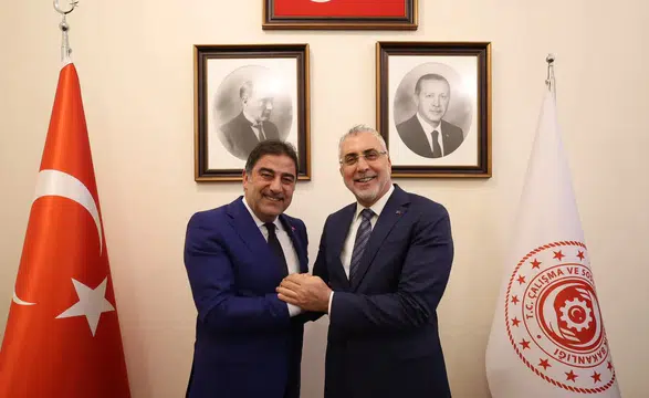 Konya Vekili Karaman ile Bakan Işıkhan’dan samimi fotoğraf!