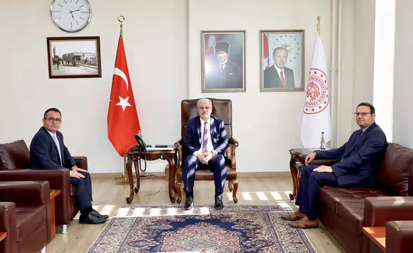 Konya’daki kurumda kritik değişim! Eski ve yeni isim Vali ile görüştü