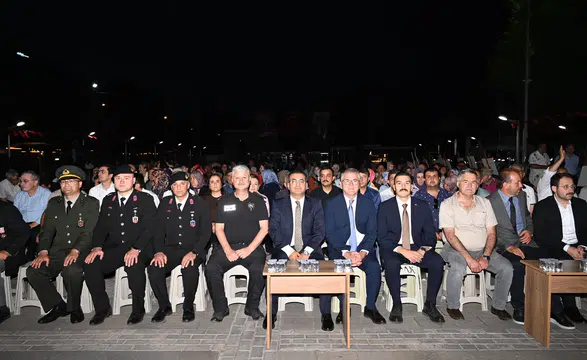 Konya'da 15 Temmuz'un 10. yılında meydanlar yeniden doldu