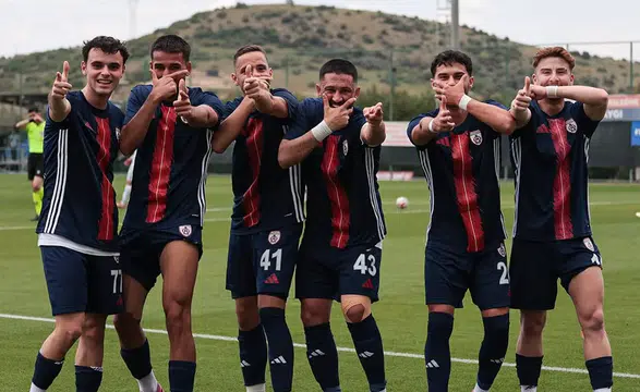 Türk futboluna sayısız yıldız yetiştiren kulüpten ligde çekilme kararı!