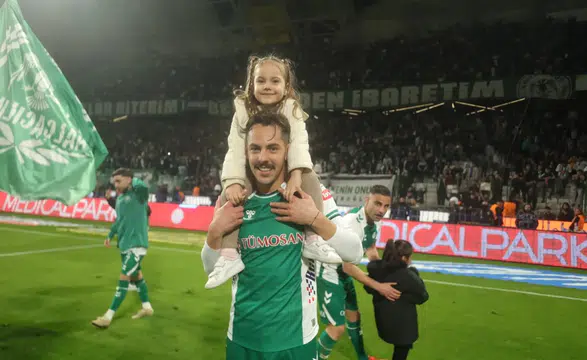 Konyaspor'a bu sözlerle veda etti