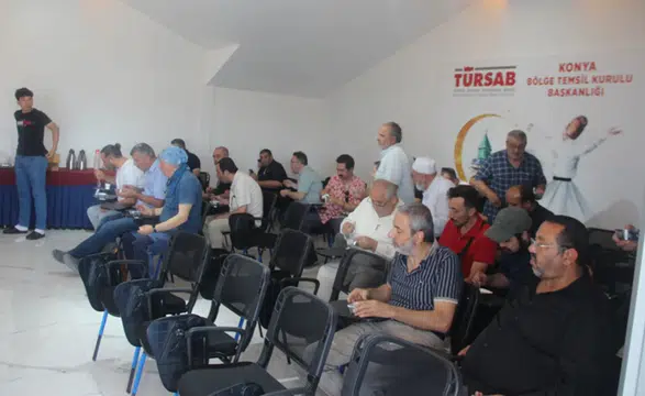Turizmciler Konya'da aşure etkinliğinde bir araya geldi