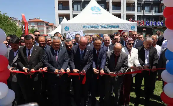 Konya’da o genel başkan için büyük vefa! Açıldı