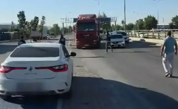 Konya'da dev uyuşturucu operasyonu! 98 bin 376 sentetik hap ele geçirildi