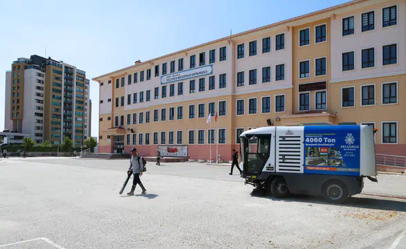 Konya'da okullar için kollar sıvandı! Yeni eğitim yılına hazırlık başladı